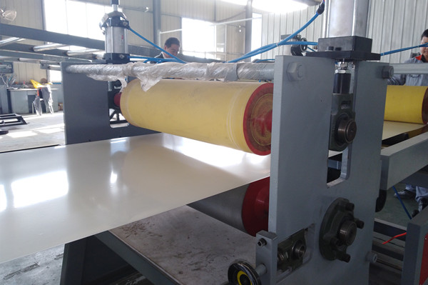 Best Factory Selling China High Precision Sheets Cutting Machine